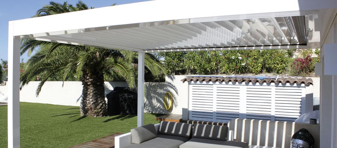 pergola-bioclimatique-lames-orientables-grandeur-nature_0001